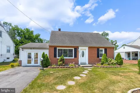 250 Hawthorne Dr, Lancaster, PA 17603