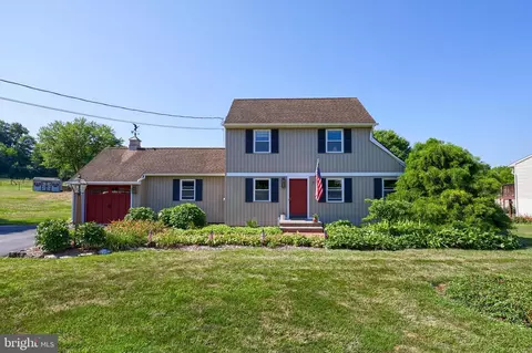 6811 W Elizabethtown Rd, Manheim, PA 17545