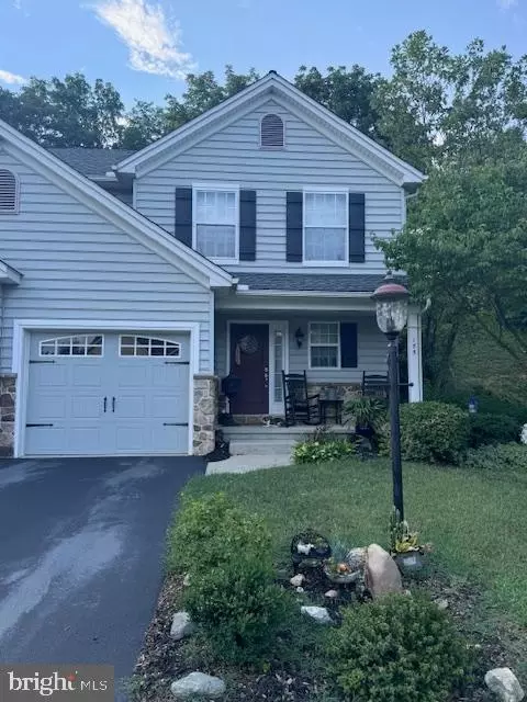 175 Eagle Dr, Ephrata, PA 17522