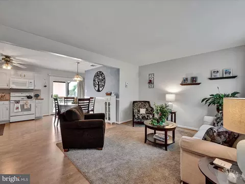 830 Pine Hill Rd, Lititz, PA 17543 photo 5