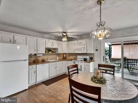 830 Pine Hill Rd, Lititz, PA 17543 photo 9