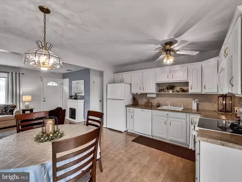 830 Pine Hill Rd, Lititz, PA 17543 photo 7