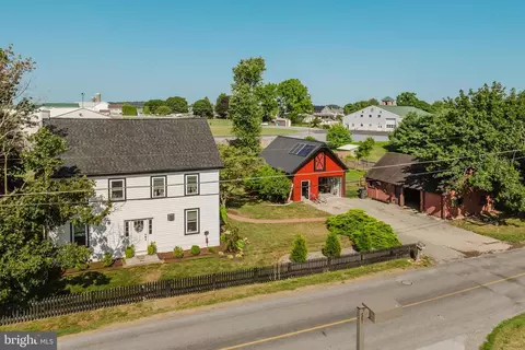 22 Lancaster Ave, Christiana, PA 17509