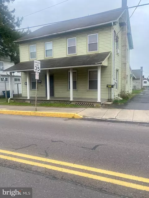 244-246 W Main St, New Holland, PA 17557