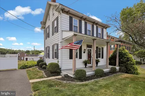 210 W Main St, Mountville, PA 17554