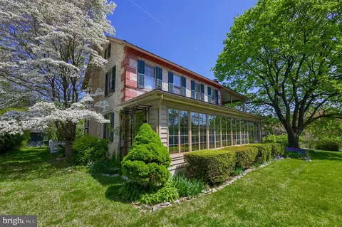 7 Farm Ln, Lititz, PA 17543