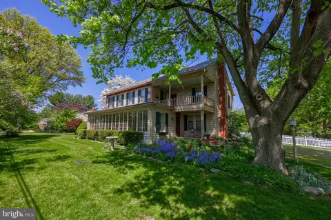 7 Farm Ln, Lititz, PA 17543 photo 5