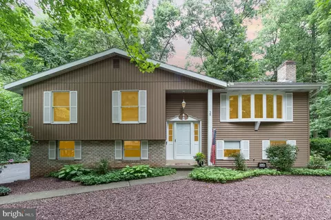 35 Poplar Ln, Elizabethtown, PA 17022