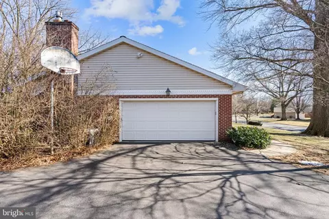 Exterior - 1121 Old Eagle Rd, Lancaster, PA 17601 photo 12 of 17