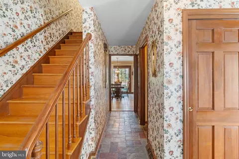 Entry Way - 1121 Old Eagle Rd, Lancaster, PA 17601 photo 5 of 9