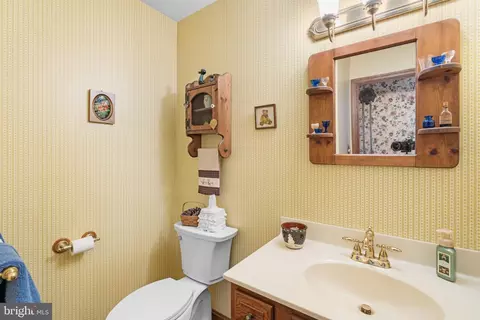 Bath - 1121 Old Eagle Rd, Lancaster, PA 17601 photo 7 of 7