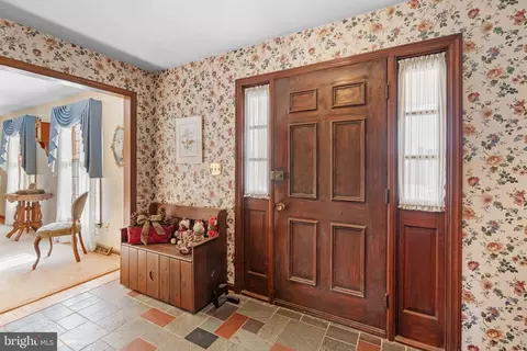 Entry Way - 1121 Old Eagle Rd, Lancaster, PA 17601 photo 9 of 9