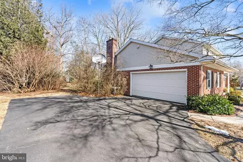 Exterior - 1121 Old Eagle Rd, Lancaster, PA 17601 photo 10 of 17