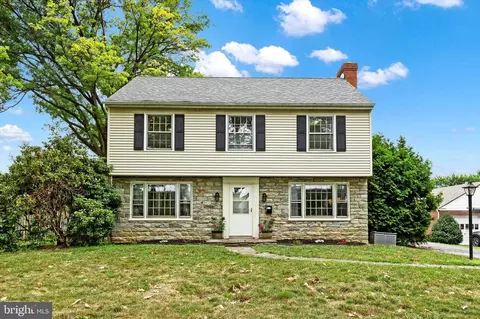 1711 Ridgeview Ave, Lancaster, PA 17603