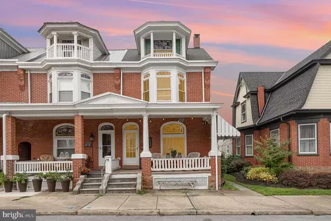 434 Walnut St, Denver, PA 17517