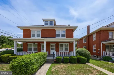 1058 Walnut St, Columbia, PA 17512