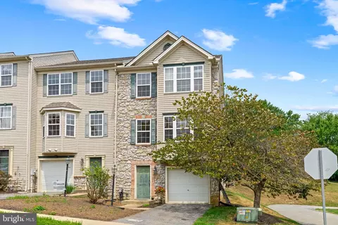 198 Knollwood Rd, Millersville, PA 17551