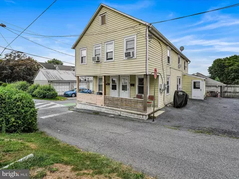 24 Gladys Aly, Elizabethtown, PA 17022