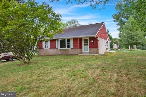 2901 Continental Dr, Lancaster, PA 17601