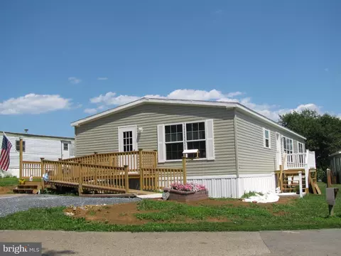 200 W Burkholder Dr #13, Lititz, PA 17543