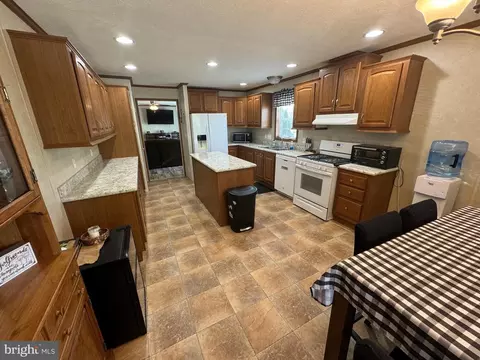 200 W Burkholder Dr #13, Lititz, PA 17543 photo 13