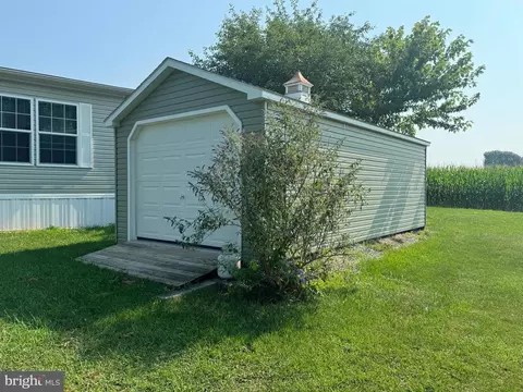 200 W Burkholder Dr #13, Lititz, PA 17543 photo 3