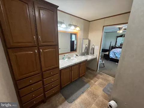 200 W Burkholder Dr #13, Lititz, PA 17543 photo 24