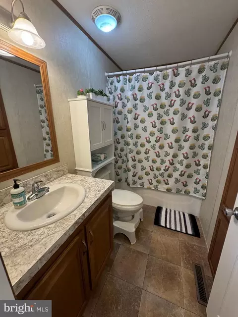200 W Burkholder Dr #13, Lititz, PA 17543 photo 31