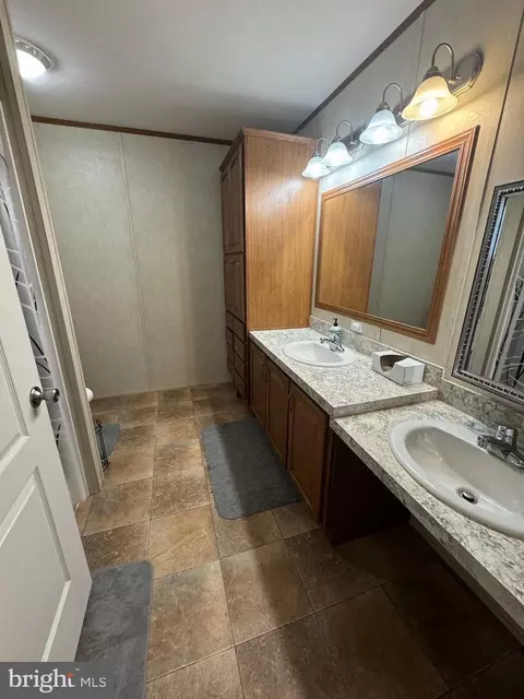 200 W Burkholder Dr #13, Lititz, PA 17543 photo 23