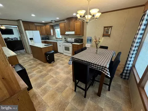 200 W Burkholder Dr #13, Lititz, PA 17543 photo 12