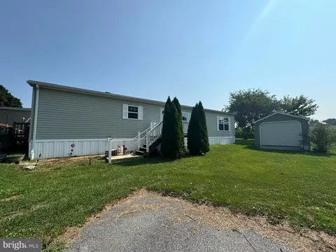 200 W Burkholder Dr #13, Lititz, PA 17543 photo 9