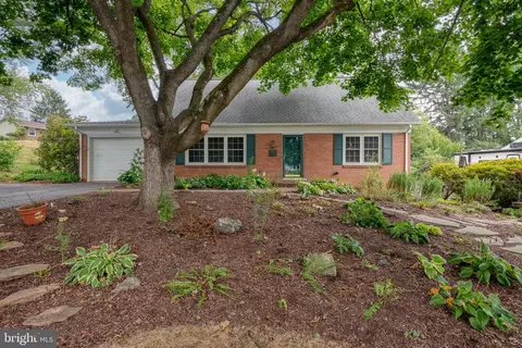 501 Yorktown Rd, Lancaster, PA 17603