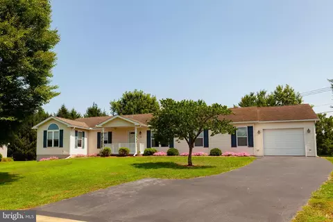 108 Homestead Dr, Stevens, PA 17578