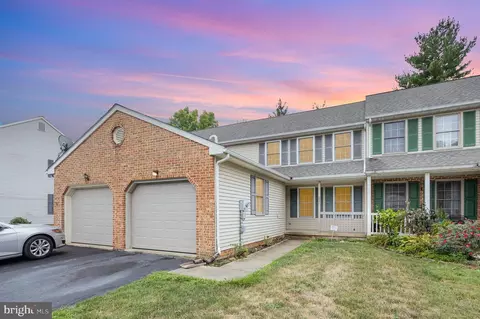31 Greythorne Rd, Lancaster, PA 17603