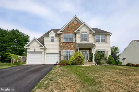 73 Silver Birch Dr, Lancaster, PA 17602