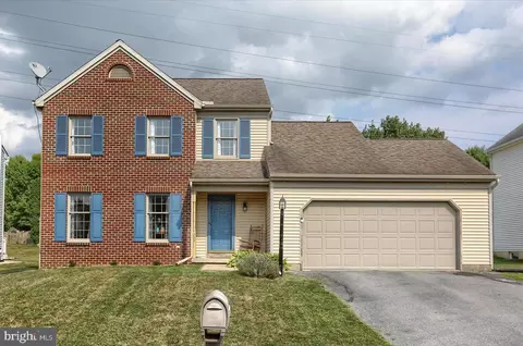 305 Oak Leaf Ln, Lancaster, PA 17602