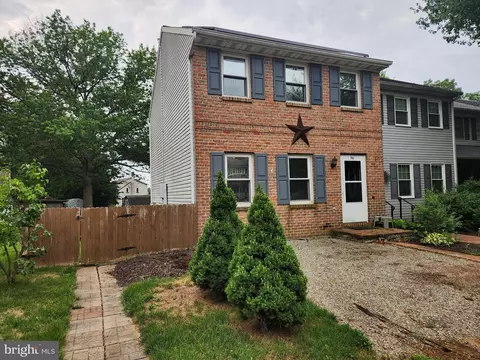 70 Brookfield Rd, Lititz, PA 17543