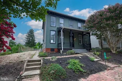 16 Charlestown Rd, Washington Boro, PA 17582