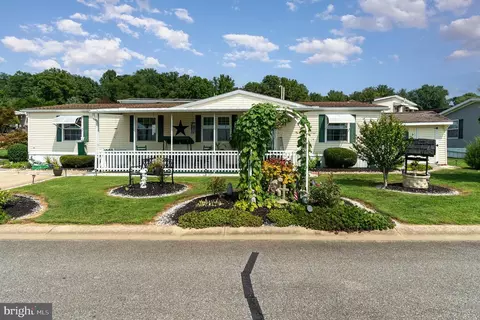 1101 Maple St, New Providence, PA 17560