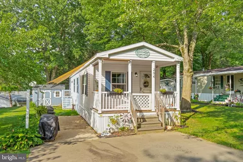 204 Maple Ln, New Providence, PA 17560