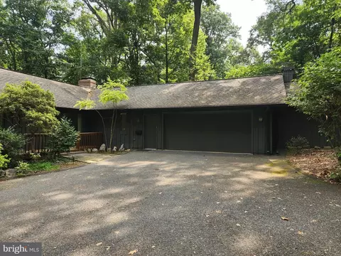 2934 Kings Ln, Lancaster, PA 17601