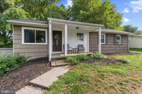 940 Cardinal Rd, Lancaster, PA 17601