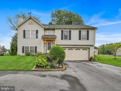 307 S Church St, Quarryville, PA 17566