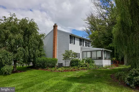 110 Tracy Ct, Willow Street, PA 17584