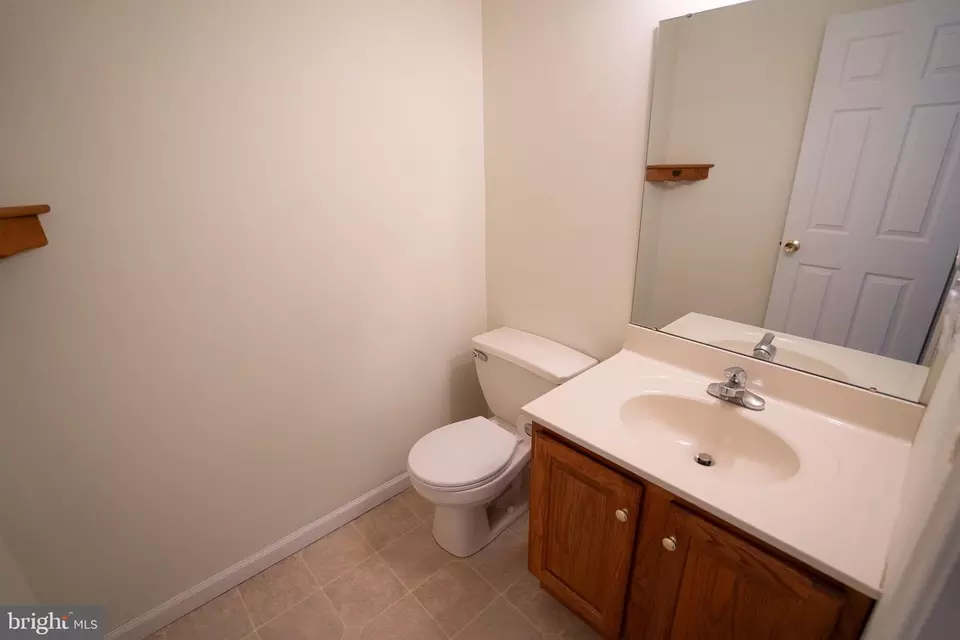 Entry Way - 1007 Rebecca Dr, Lititz, PA 17543 photo 5 of 8