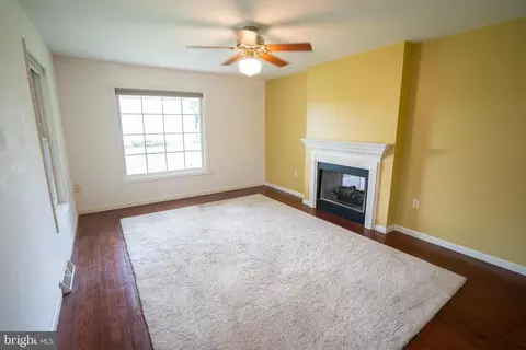Living - 1007 Rebecca Dr, Lititz, PA 17543 photo 1 of 3