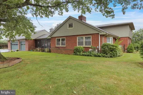 114 Brubaker Rd, Lititz, PA 17543 photo 2