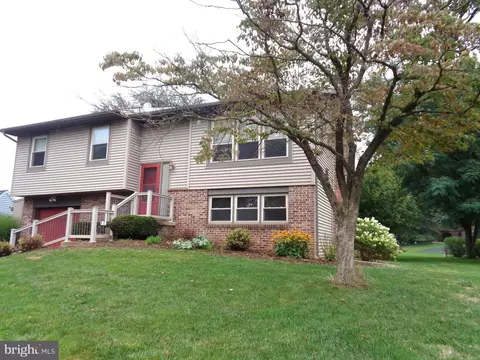 702 Kenton Rd, Lancaster, PA 17601