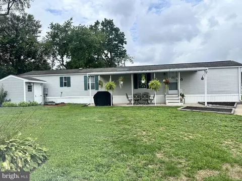 712 Pine Blvd, New Providence, PA 17560