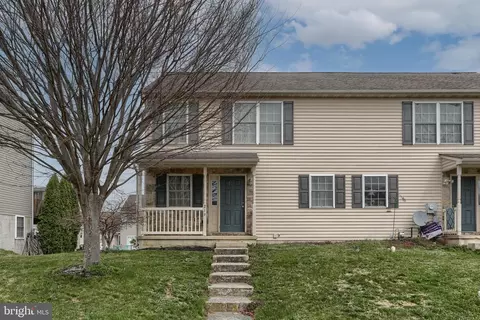 219 Perthshire Dr, Lancaster, PA 17603